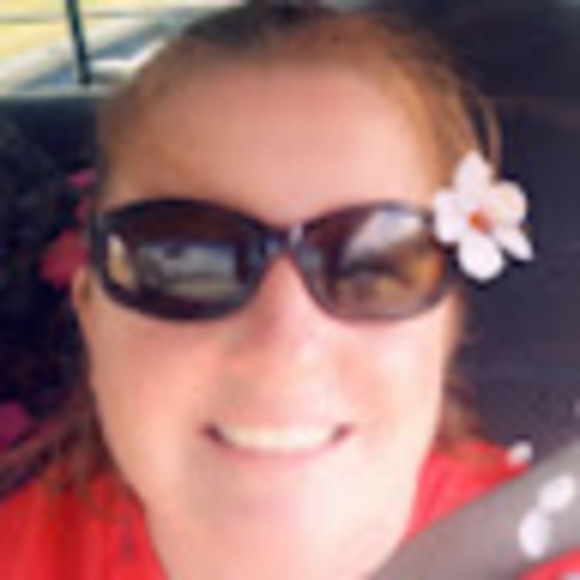 Meet your Posher, Rebecca - Picture 1 of 1